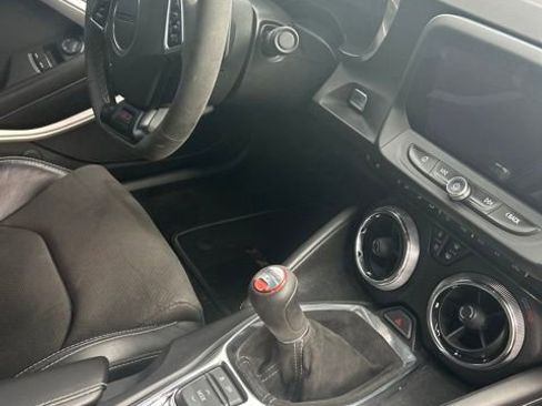 Certified 2019 Chevrolet Camaro SS RWD image 7