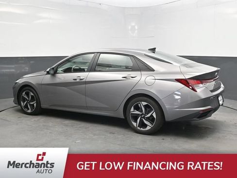 Used 2023 Hyundai Elantra SEL w/ Convenience Package FWD image 4