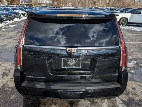 Used 2016 Cadillac Escalade Platinum image 8