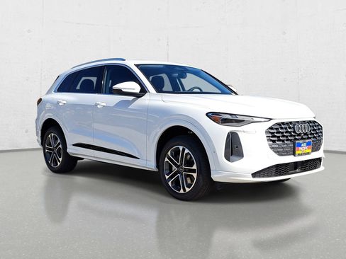 New 2026 Audi Q5 Premium AWD/4WD image 3
