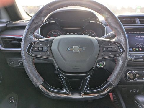 Used 2023 Chevrolet TrailBlazer RS w/ Sun and Liftgate Package image 18