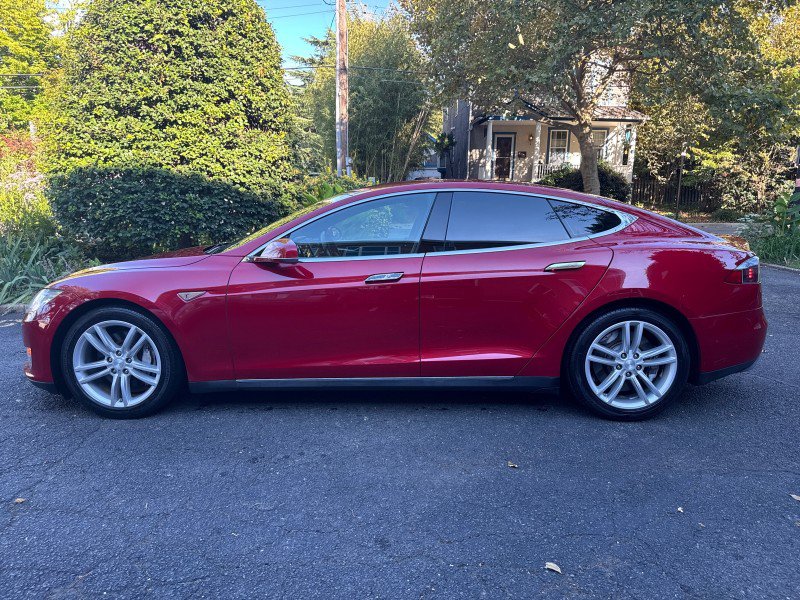 Used 2015 Tesla Model S 70D AWD/4WD image 8