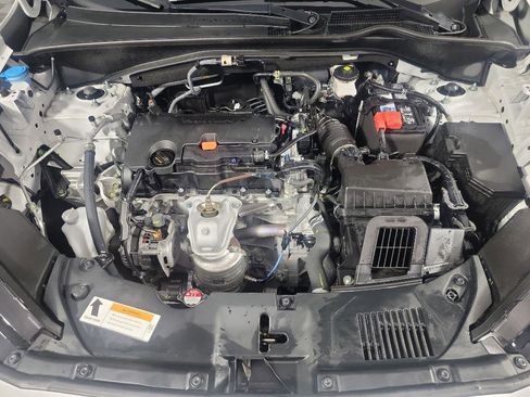 Certified 2025 Honda HR-V Sport image 15