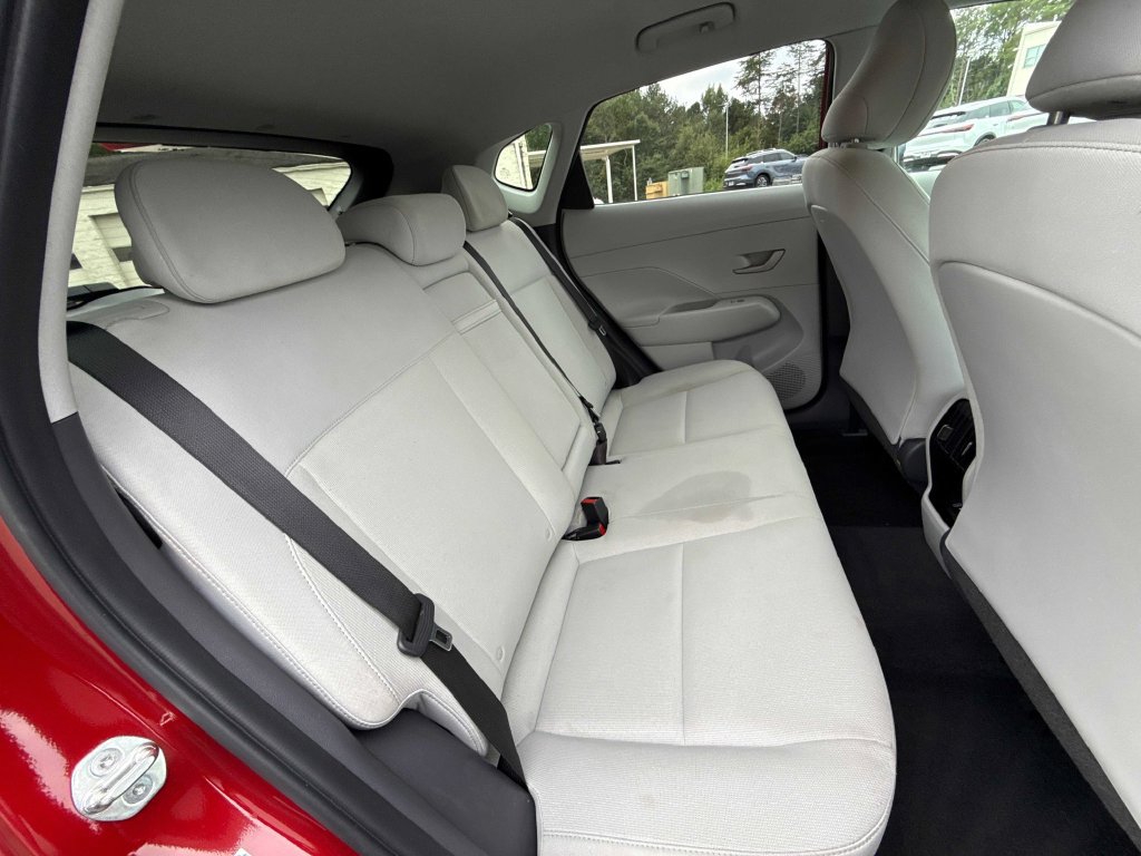 Used 2024 Hyundai Kona SEL AWD/4WD image 29
