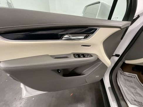 Used 2020 Cadillac XT6 Premium Luxury image 22