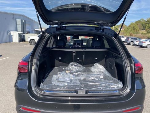 New 2026 Mercedes-Benz GLC 300 image 9