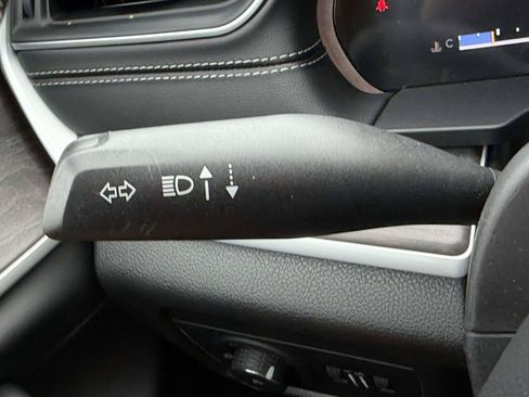 Used 2025 Jeep Grand Cherokee Limited w/ MOPAR Finishing Package AWD/4WD image 22