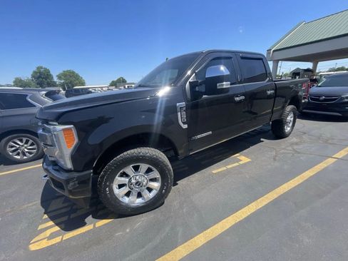 Used 2019 Ford F250 Platinum w/ Platinum Ultimate Package AWD/4WD image 1