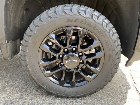 Used 2025 Chevrolet Silverado 2500 LT w/ Trail Boss Package AWD/4WD image 39