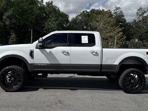 Used 2017 Ford F350 Lariat w/ Chrome Package image 12