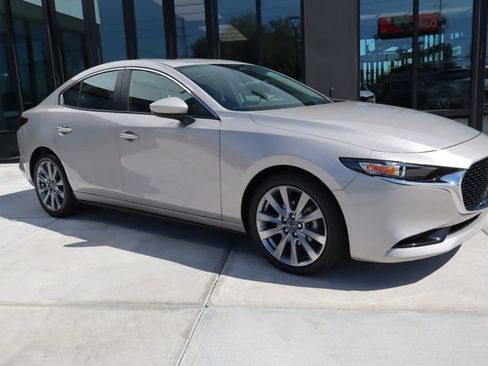 Used 2025 MAZDA MAZDA3 s FWD image 1