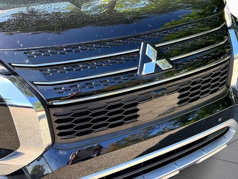 Used 2024 Mitsubishi Outlander SE FWD image 30