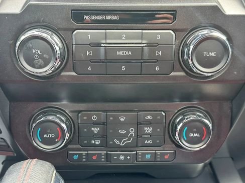 Used 2016 Ford F150 Lariat w/ Equipment Group 502A Luxury AWD/4WD image 31