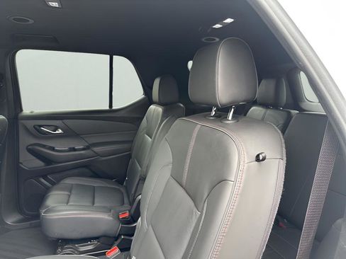 Used 2023 Chevrolet Traverse RS image 16
