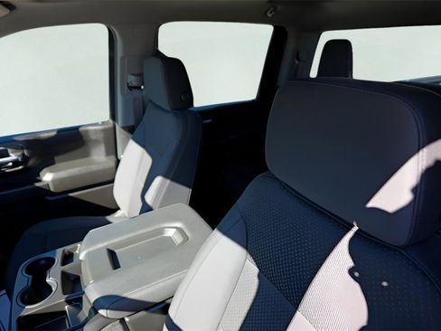 Certified 2024 GMC Sierra 2500 Pro image 8