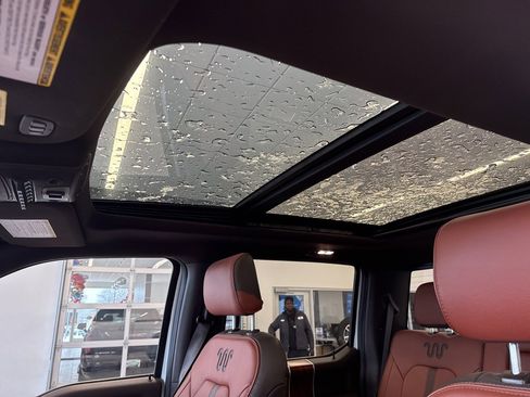 Used 2022 Ford F350 King Ranch w/ Chrome Package image 19