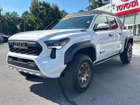 Used 2026 Toyota Tacoma 4x4 Double Cab Hybrid image 8