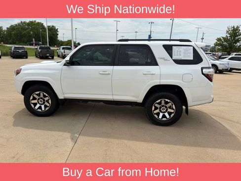 Used 2023 Toyota 4Runner TRD Off-Road Premium w/ Moonroof Package AWD/4WD image 7