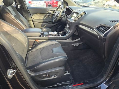 Used 2019 Ford Edge ST w/ Convenience Package image 6