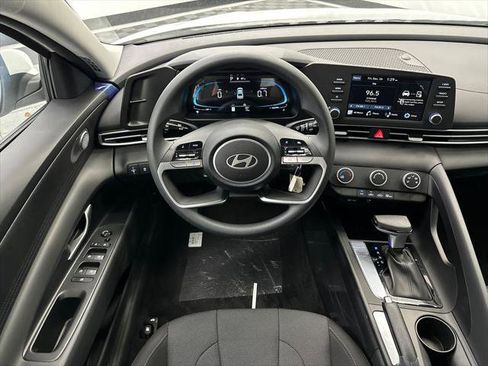 New 2026 Hyundai Elantra SE FWD image 21