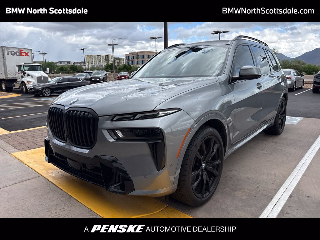 Used 2025 BMW X7 xDrive40i w/ M Sport Package AWD/4WD image 1