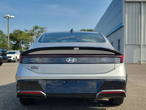 Used 2025 Hyundai Sonata SEL FWD image 9
