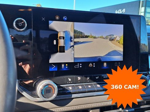 Used 2024 Chevrolet Colorado LT w/ LT Convenience Package II image 14