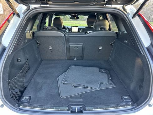 New 2026 Volvo XC60 B5 Ultra w/ Climate Package image 27