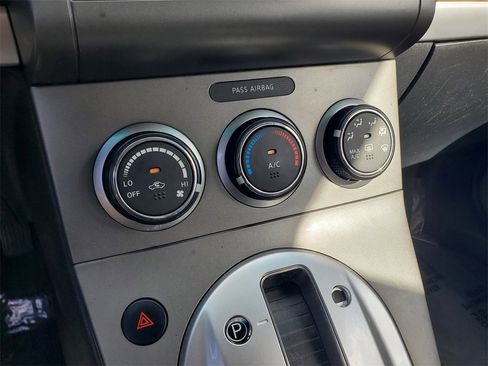 Used 2012 Nissan Sentra 2.0 image 25