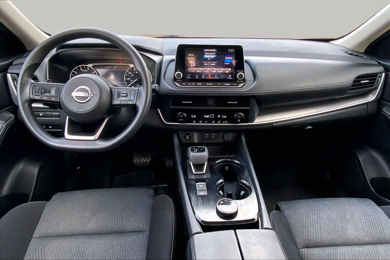 Used 2024 Nissan Rogue SV AWD/4WD image 15