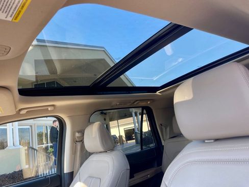 Used 2024 Ford Expedition Max Limited image 17