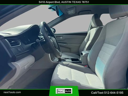 Used 2017 Toyota Camry LE FWD image 19