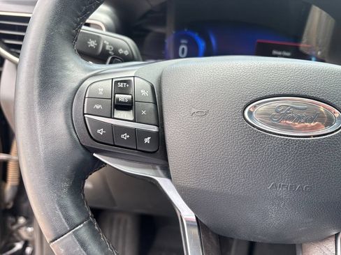 Used 2020 Ford Explorer Platinum w/ Premium Technology Package AWD/4WD image 22