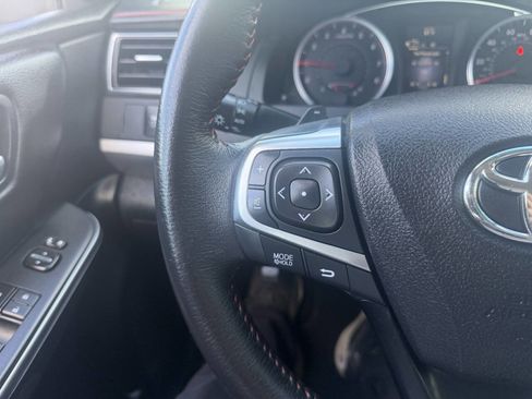 Used 2017 Toyota Camry SE FWD image 29