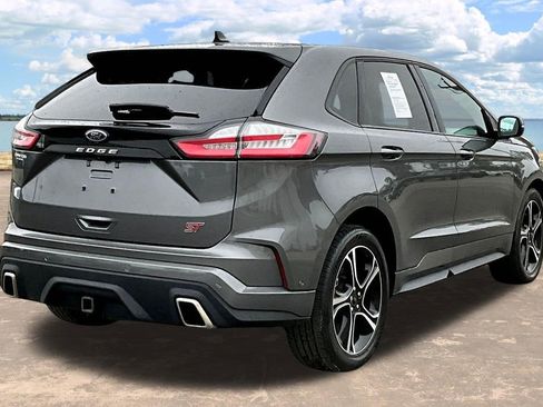 Used 2022 Ford Edge ST w/ Equipment Group 401A image 8