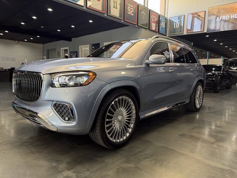 Used 2026 Mercedes-Benz Maybach GLS 600 4MATIC image 2