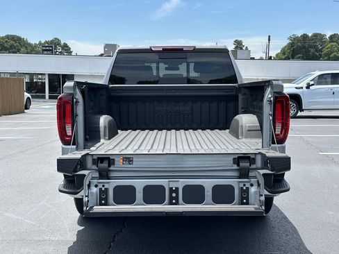 Used 2023 GMC Sierra 1500 SLT w/ SLT Premium Plus Package AWD/4WD image 14