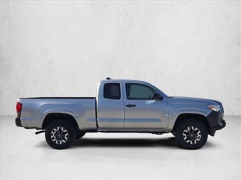 Used 2020 Toyota Tacoma SR RWD image 4