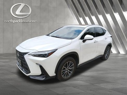 Certified 2024 Lexus NX 250 FWD w/ Towing Package (2000 Lbs) image 3