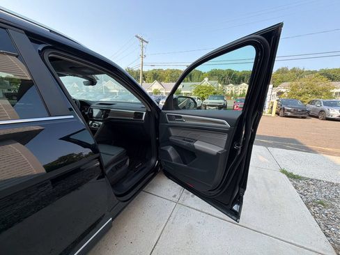 Used 2023 Volkswagen Atlas SEL AWD/4WD image 46