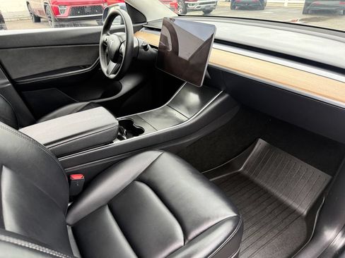 Used 2021 Tesla Model Y Long Range AWD/4WD image 3