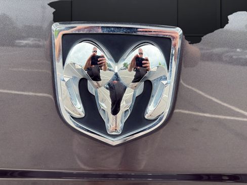 Used 2019 RAM 1500 Big Horn AWD/4WD image 12