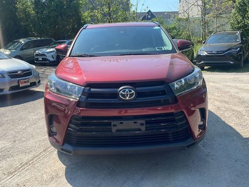Used 2019 Toyota Highlander SE AWD/4WD image 13