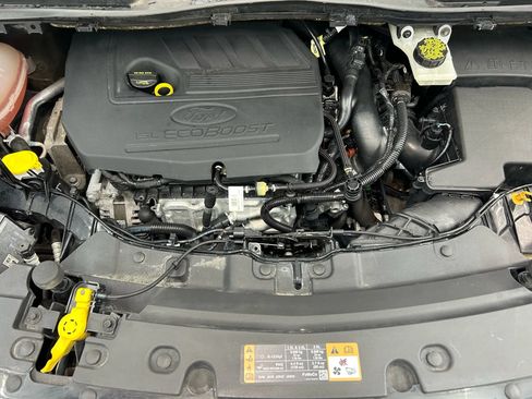 Used 2018 Ford Escape SE w/ SE Sport Appearance Package image 20