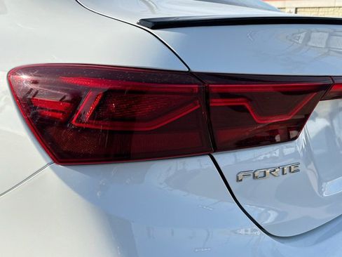Used 2021 Kia Forte GT-Line w/ GT-Line Premium Package image 7