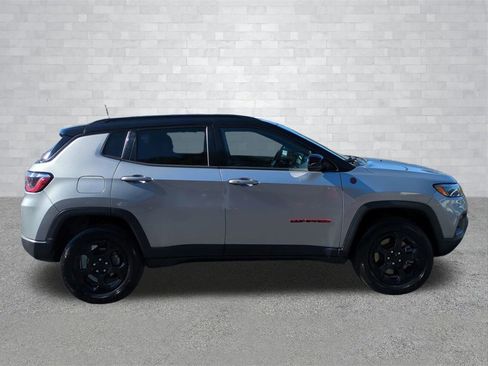 Used 2023 Jeep Compass Trailhawk image 3