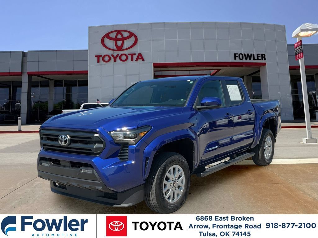 Certified 2025 Toyota Tacoma SR5 w/ SR5 Upgrade Package AWD/4WD image 1