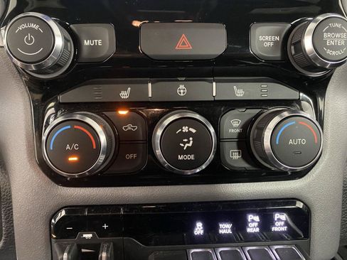 Used 2022 RAM 1500 Big Horn AWD/4WD image 21