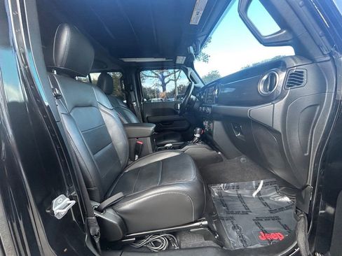 Used 2021 Jeep Wrangler Unlimited Sahara image 22