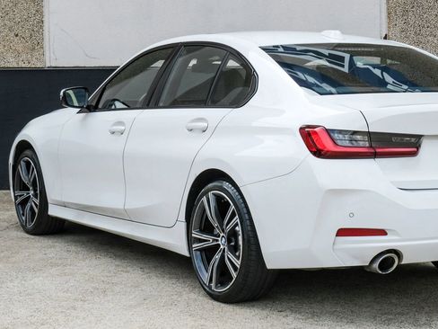 Used 2023 BMW 330i Sedan w/ Convenience Package RWD image 13